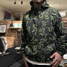 他の写真1: 【 Life's a Beach 】SNAKE PATTERN ANORAK / BLACK x GREEN