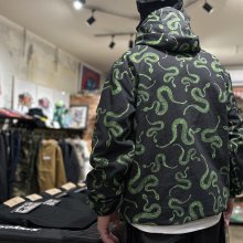 他の写真2: 【 Life's a Beach 】SNAKE PATTERN ANORAK / BLACK x GREEN