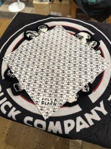 他の写真2: 【 Life's a Beach 】80's SKULL BANDANA