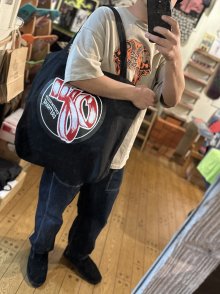 他の写真3: 【 Santa Cruz Skateboards 】OJI SPEED WHEELS TOTE BAG / BLACK