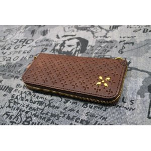 画像: 受注生産【Venom Leather】Qee別注 CROSS EMBOSS ROUND-ZIP WALLET / BROWN