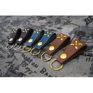 画像: 受注生産【Venom Leather】Qee別注 CROSS STUDS KEY HOLDER 各色