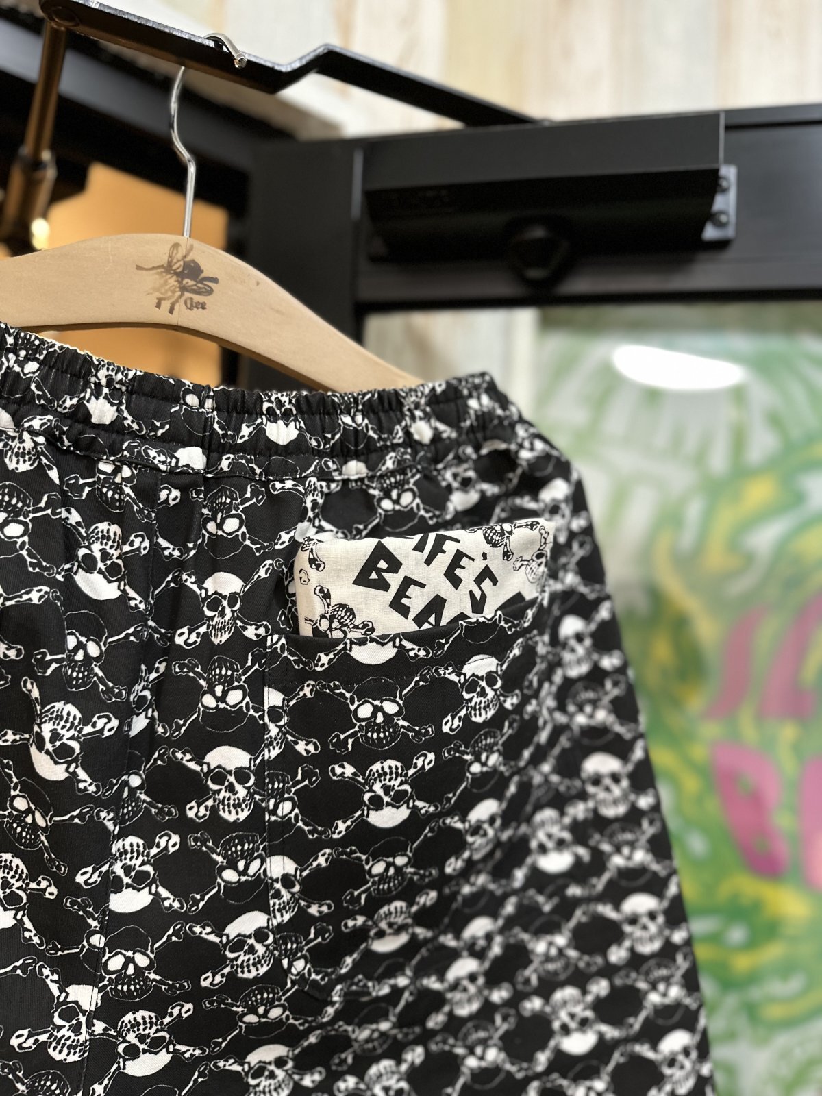 画像: 【 Life's a Beach 】SKULL PATTERN SHORTS