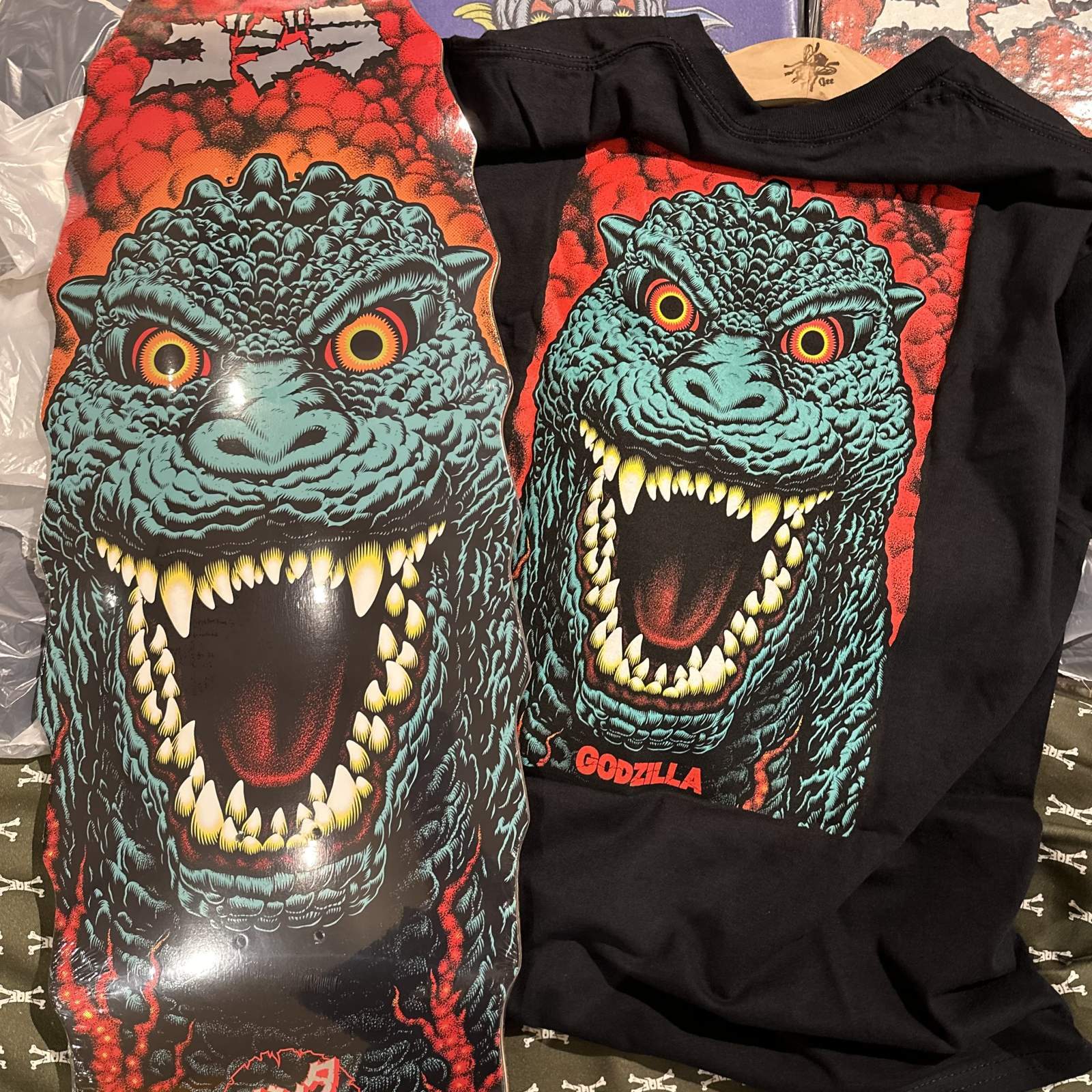 画像: 【 Santa Cruz Skateboards 】GODZILLA vs SANTA CRUZ / DESTROYER TEE