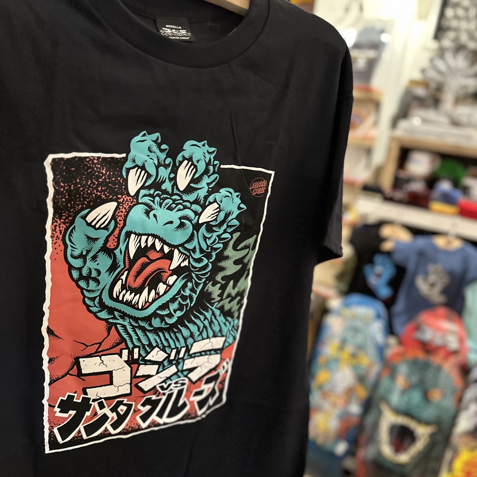 画像: 【 Santa Cruz Skateboards 】GODZILLA vs SANTA CRUZ / GODZILLA HAND FRONT TEE