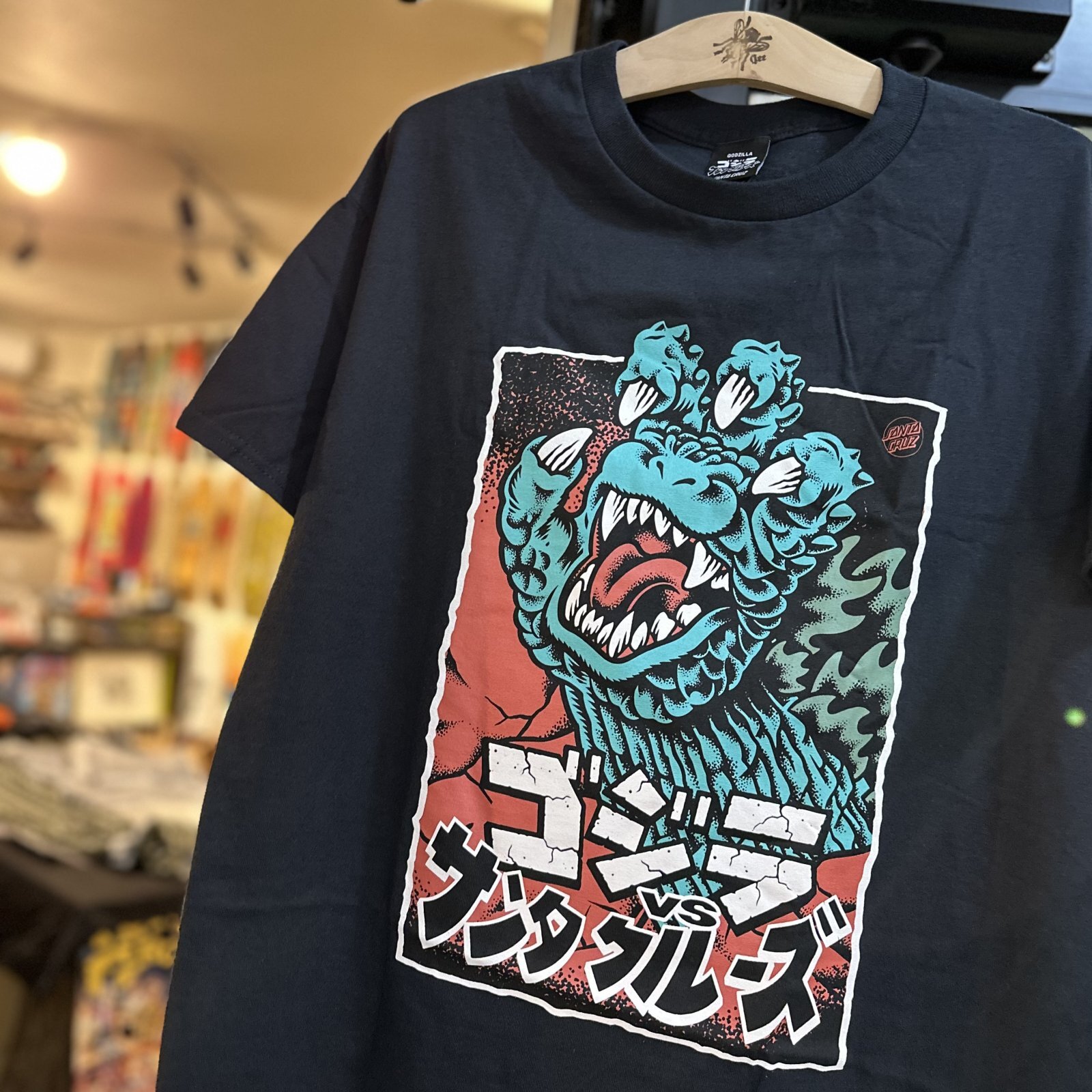 画像: 【 Santa Cruz Skateboards 】GODZILLA vs SANTA CRUZ / GODZILLA HAND FRONT TEE