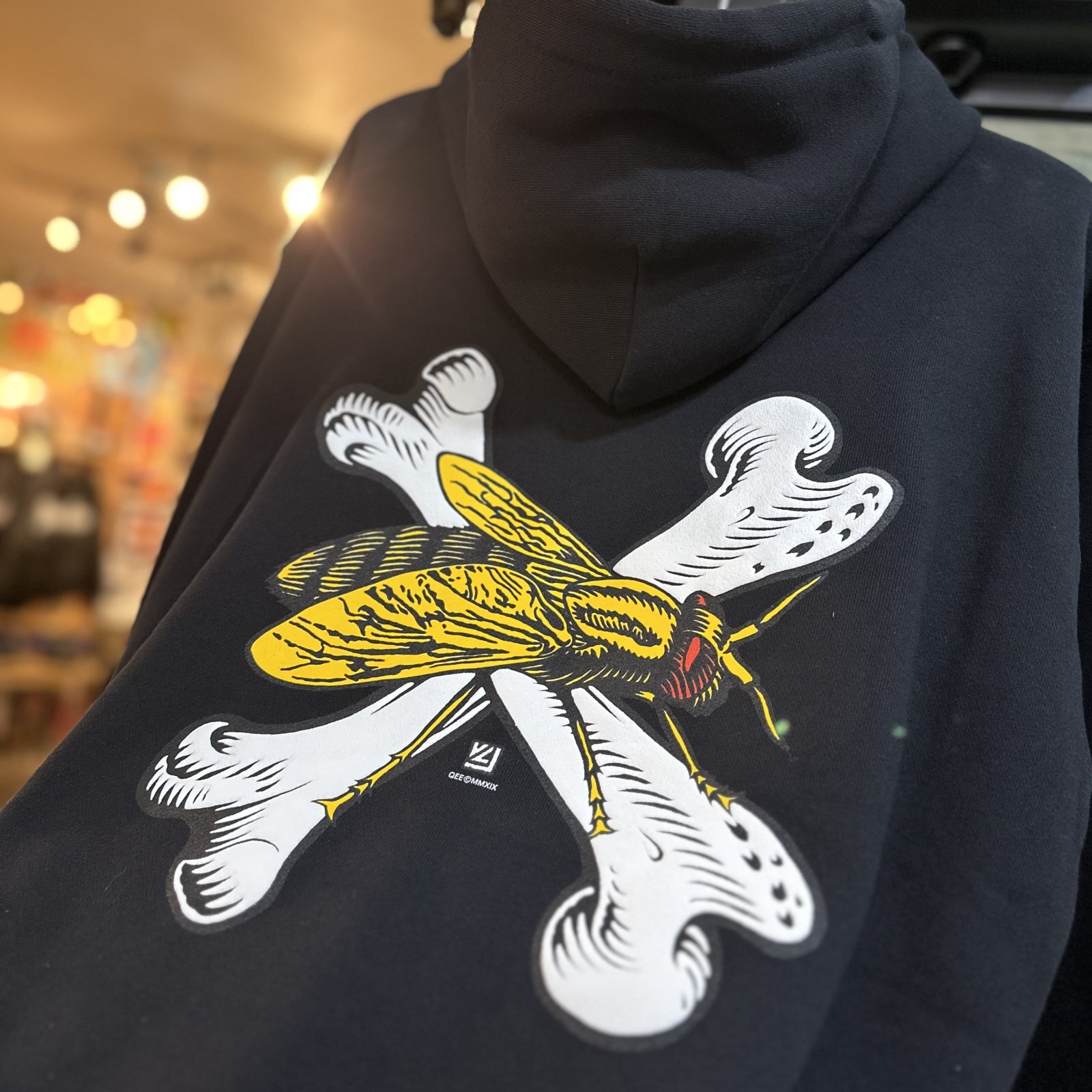 画像: 【 Qee Original 】FLY&BONES by VCJ P/O HOODIE