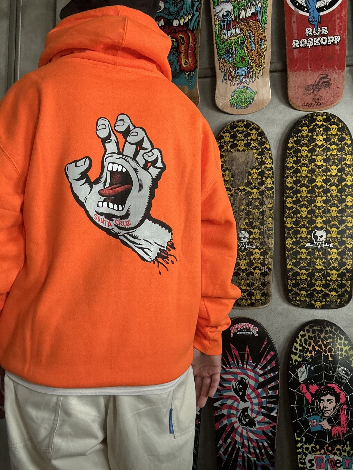 画像: 【 Santa Cruz Skateboards 】P/O HOOD SCREAMING HAND 25FA / Safety Orange