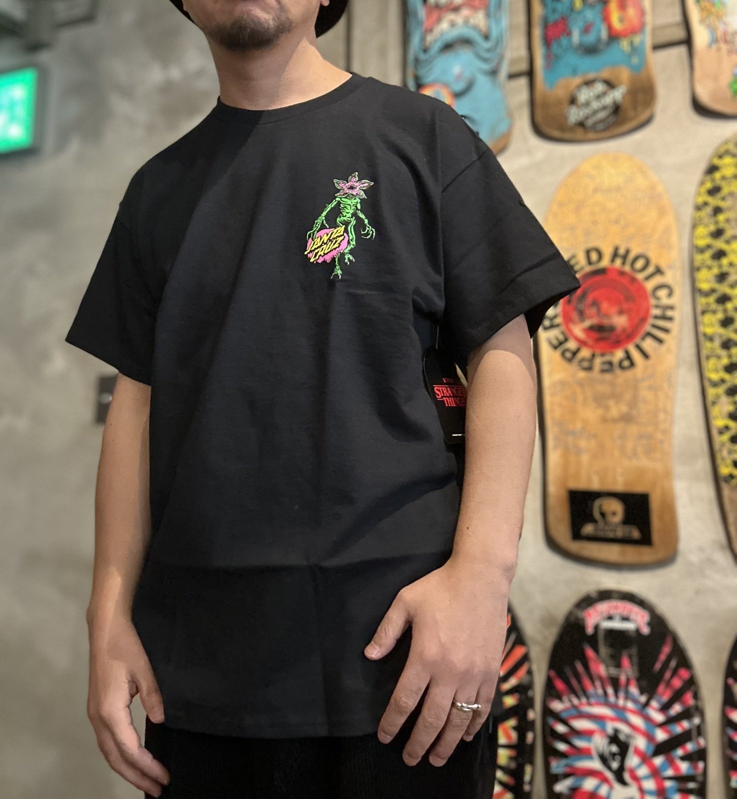 画像: 【 Santa Cruz Skateboards 】SANTA CRUZ x STRANGER THINGS / DEMOGORGON TEE
