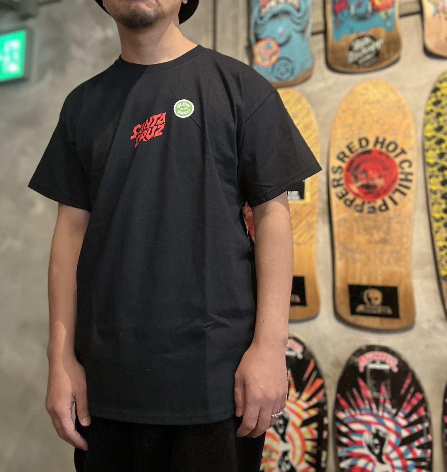 画像: 【 Santa Cruz Skateboards 】SANTA CRUZ x STRANGER THINGS / SCREAMING LIGHTS TEE